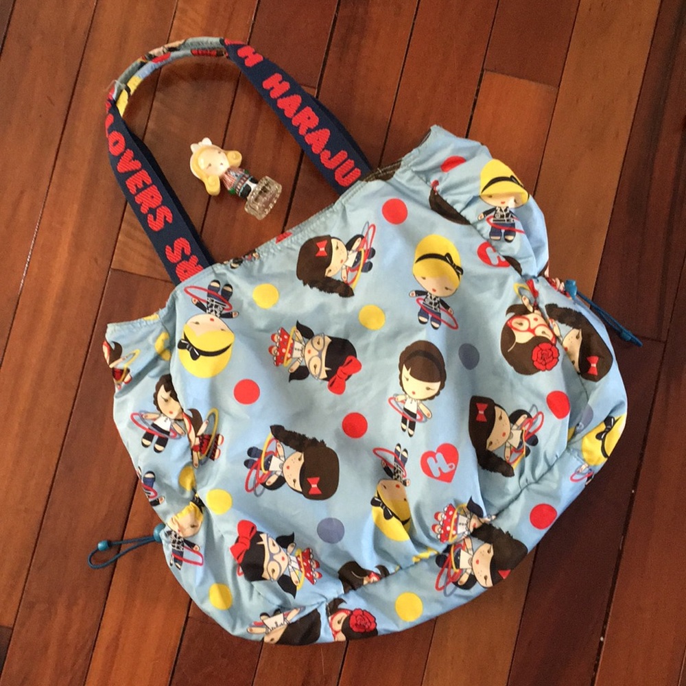 Adorable Harajuku carry-all bag.